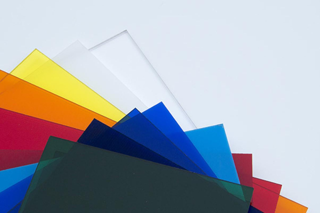 Foto Esempio di lastre in PMMA Metacrilato (Plexiglass®) lavorate in Abiplast S.r.l.